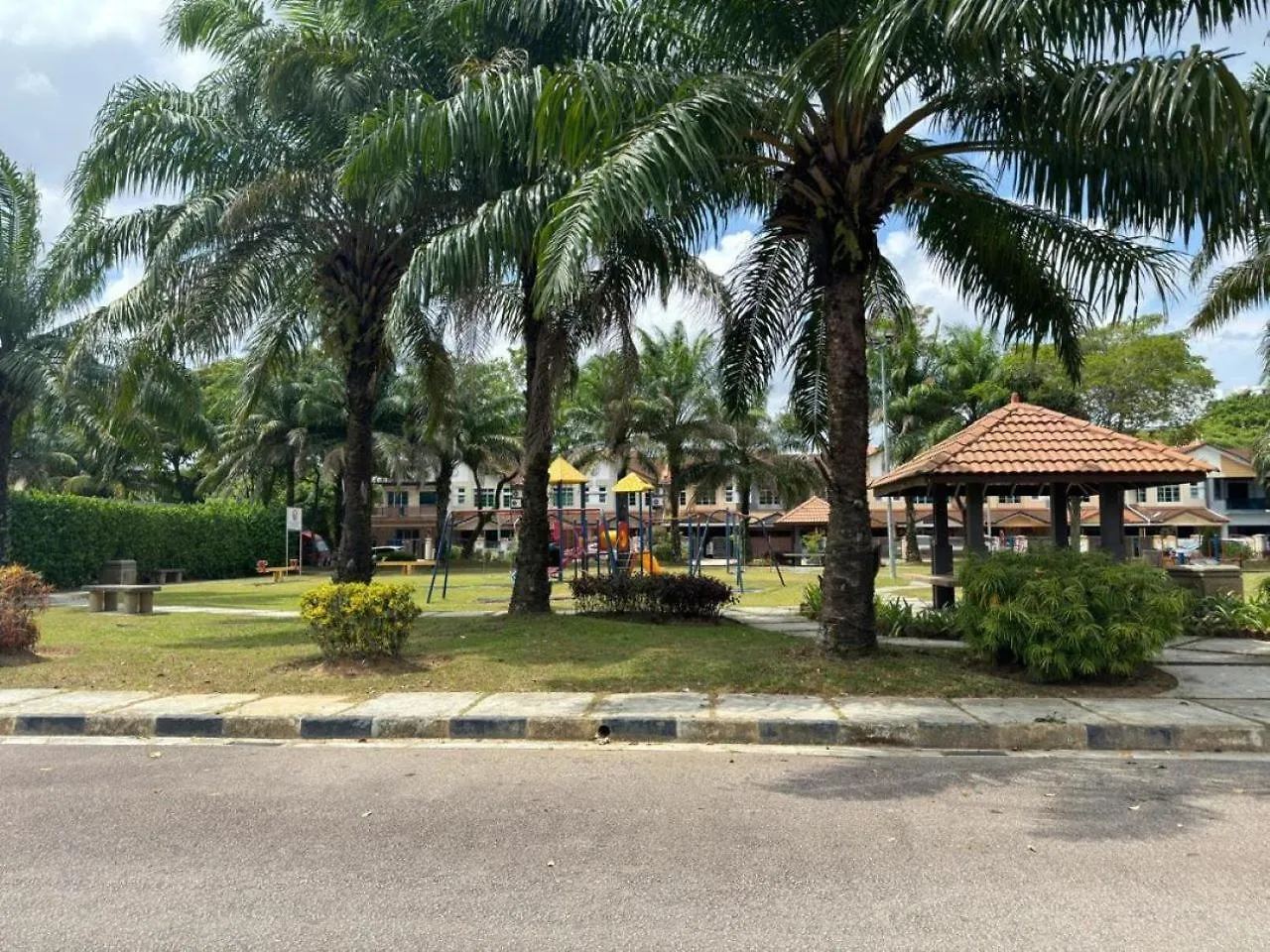 Holiday home Mount Austin Jb Homestay 3 Beds Free 2-3 Car Parks Johor Bahru Malaysia