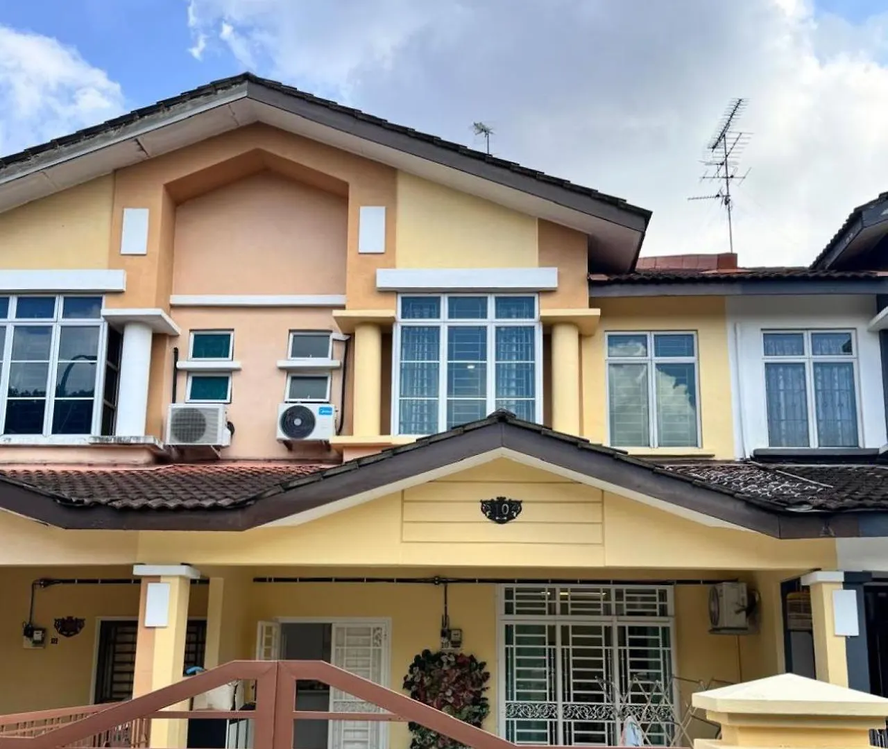 Mount Austin Jb Homestay 3 Beds Free 2-3 Car Parks Johor Bahru